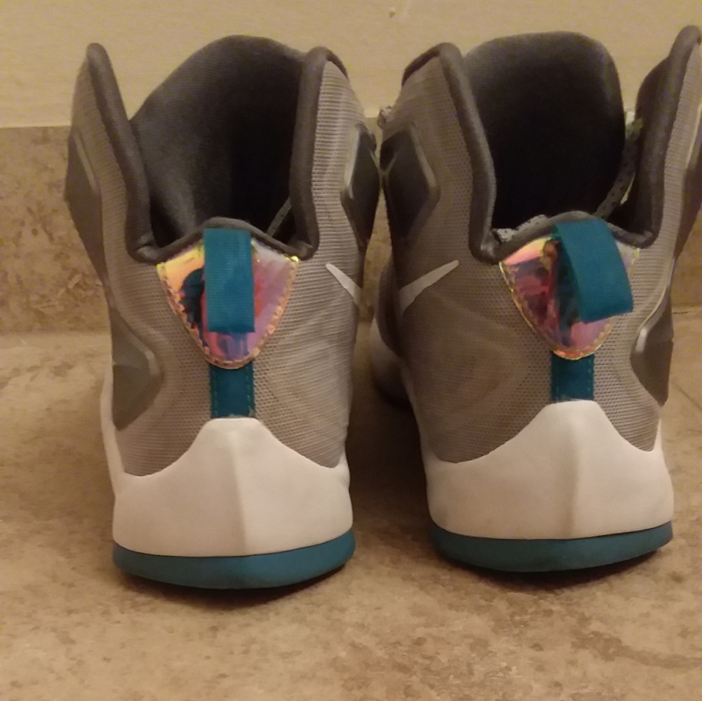 Lebron's - Picture 2 of 4